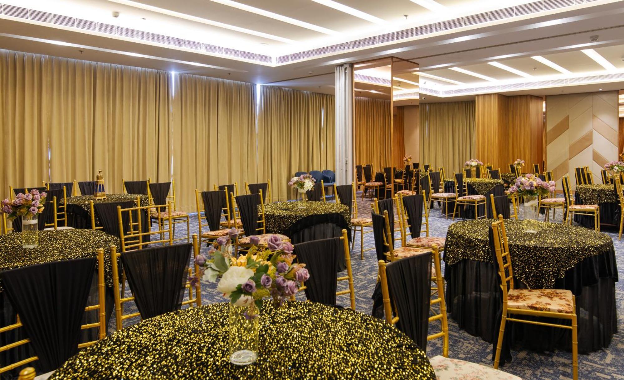 Hometel Alambagh Lucknow - A Sarovar Hotel Екстериор снимка