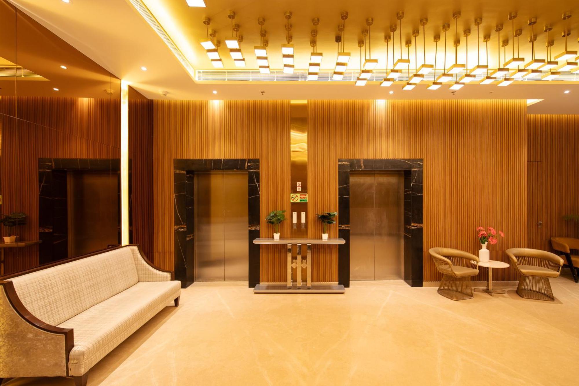 Hometel Alambagh Lucknow - A Sarovar Hotel Екстериор снимка