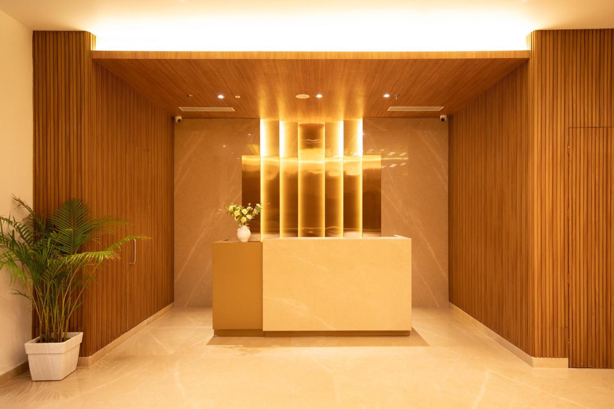 Hometel Alambagh Lucknow - A Sarovar Hotel Екстериор снимка