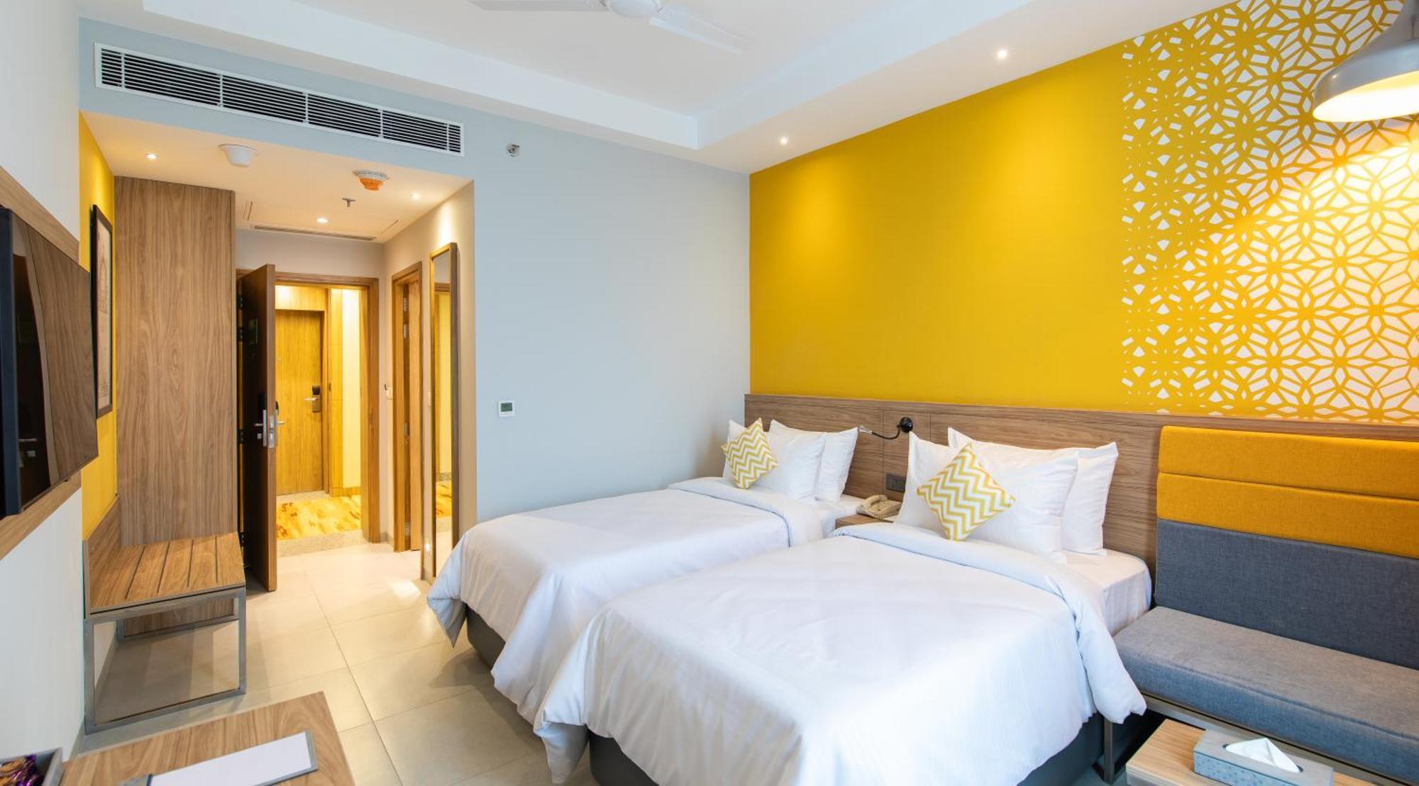 Hometel Alambagh Lucknow - A Sarovar Hotel Екстериор снимка
