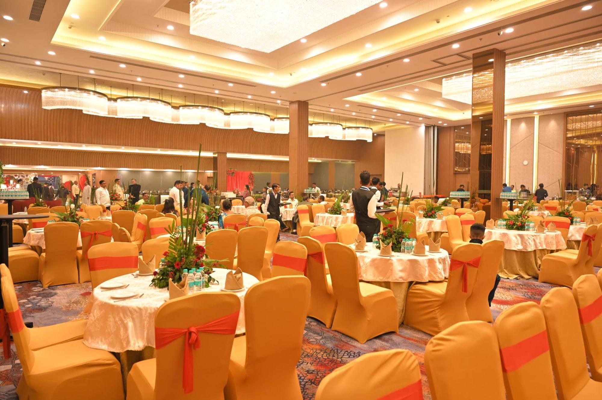 Hometel Alambagh Lucknow - A Sarovar Hotel Екстериор снимка